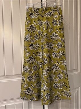 Tahari Olive Green Floral 100% Linen high waist, wide leg pants.
